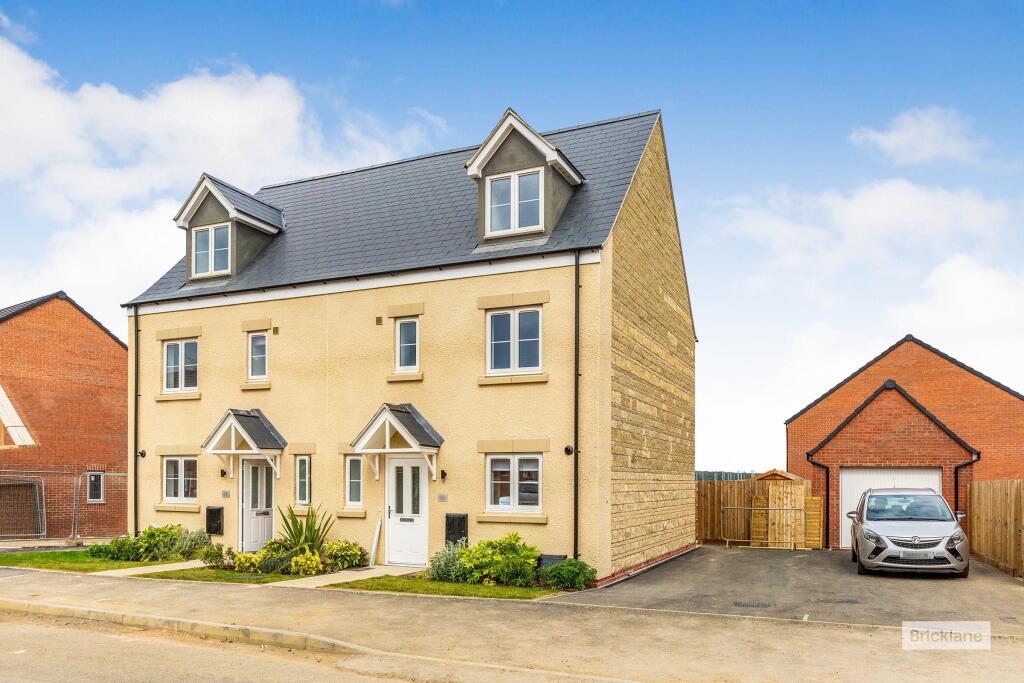 Main image of property: Valens Crescent, NUNEATON