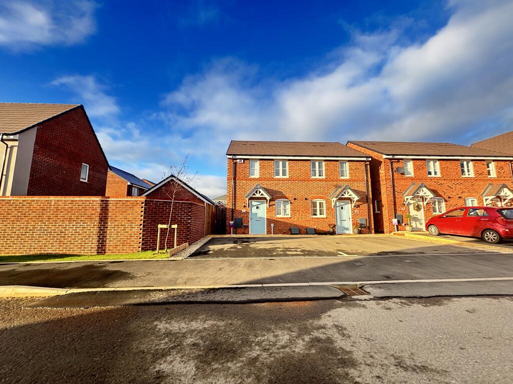 Main image of property: Chartreuse Close, Rugby