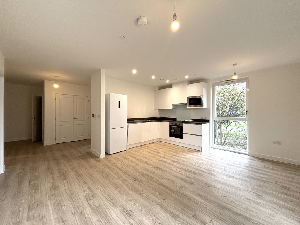 Additional property image - Belgrave Village, B12