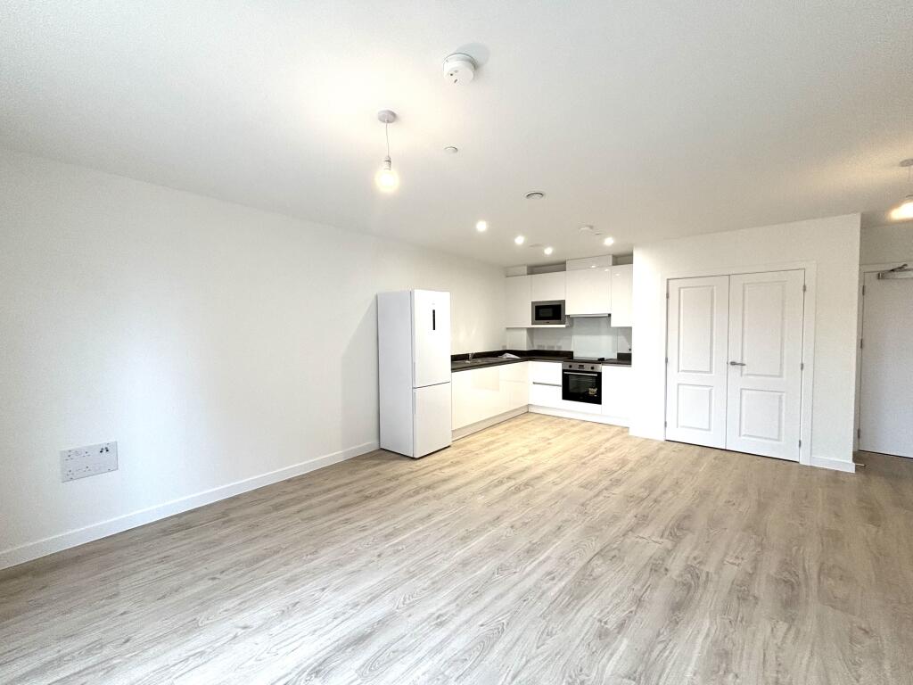 Additional property image - Belgrave Village, B12