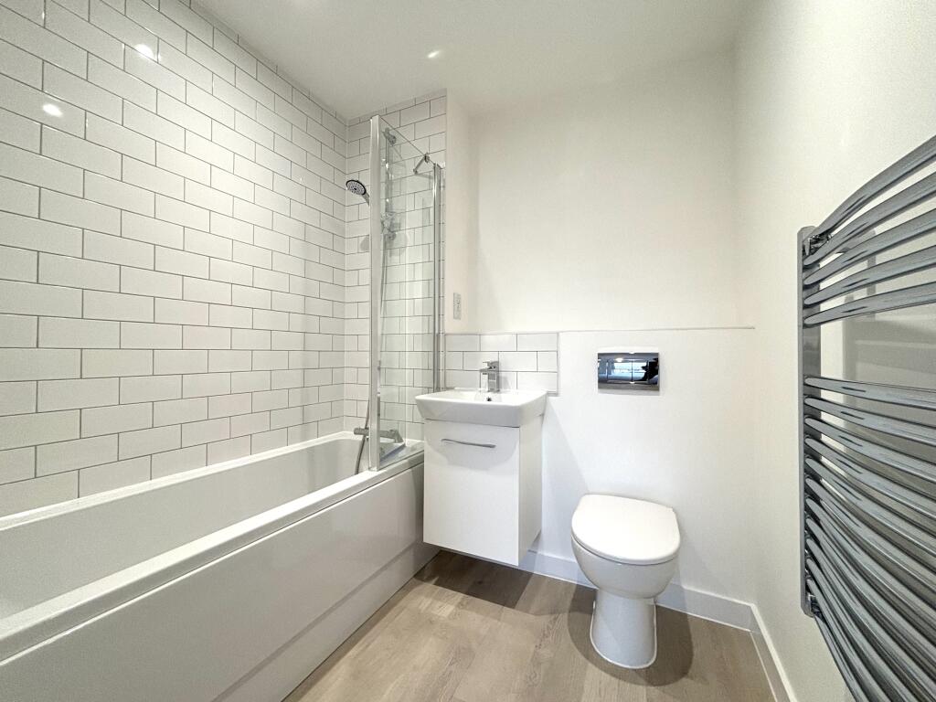 Additional property image - Belgrave Village, B12