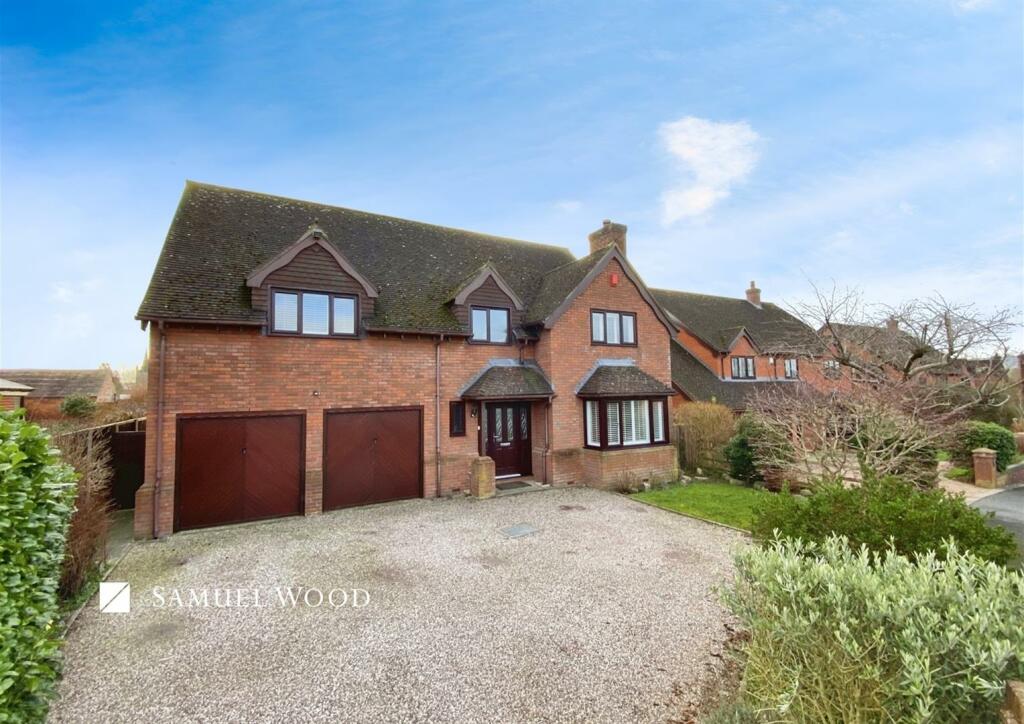 5 bedroom detached house for sale in Limes Paddock, Dorrington