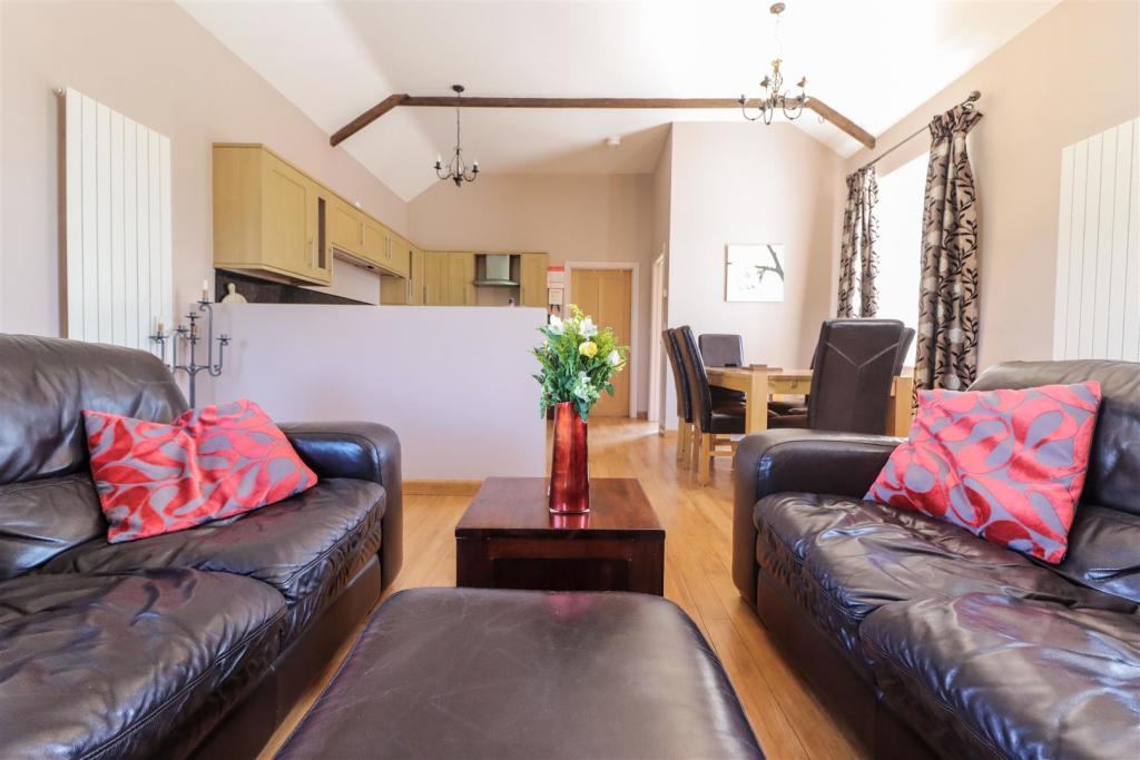 4 bedroom detached house for sale in Aln Valley Holiday Cottages