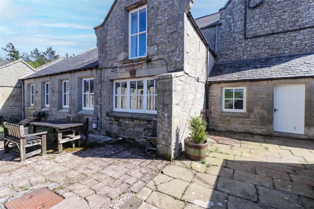 4 bedroom detached house for sale in Aln Valley Holiday Cottages