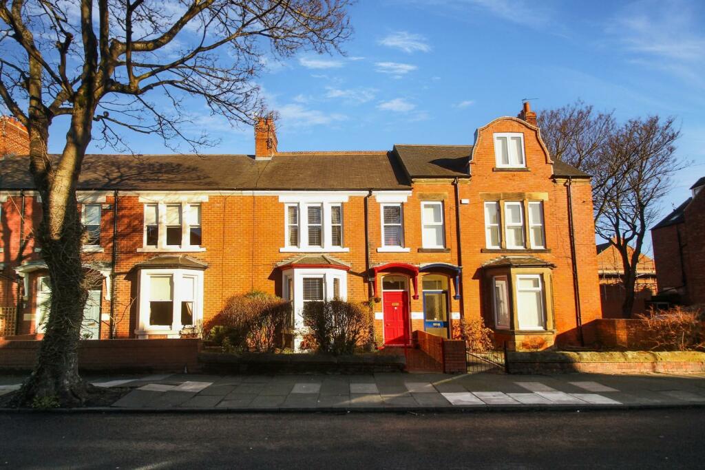 4 bedroom terraced house for sale in Queens Road, Whitley Bay, NE26