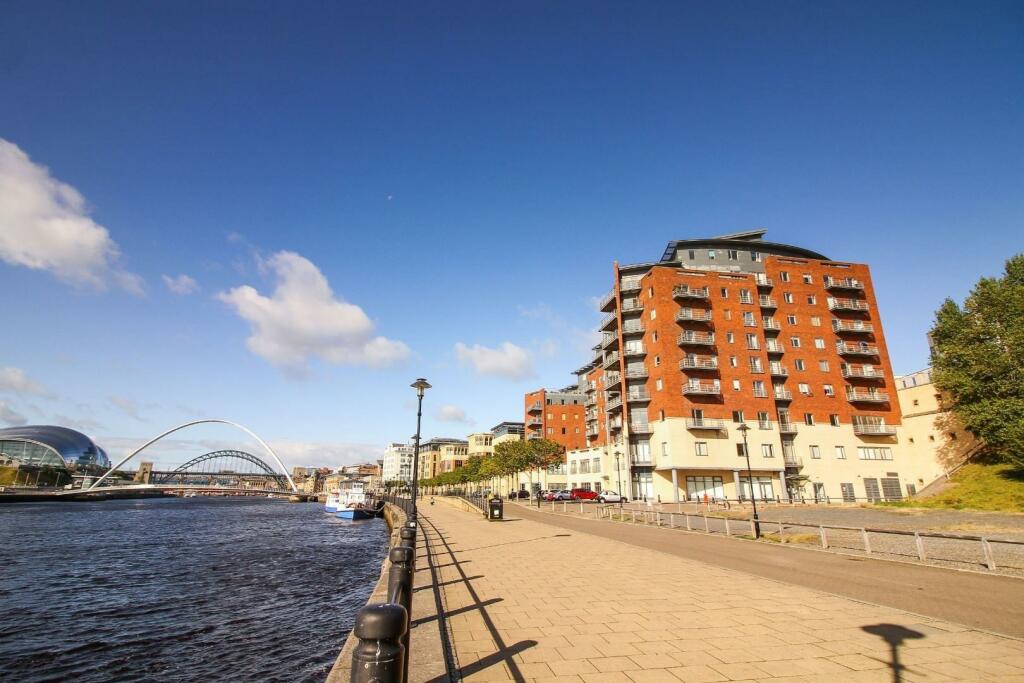 2 bedroom flat for rent in Quayside, Newcastle Upon Tyne, NE1