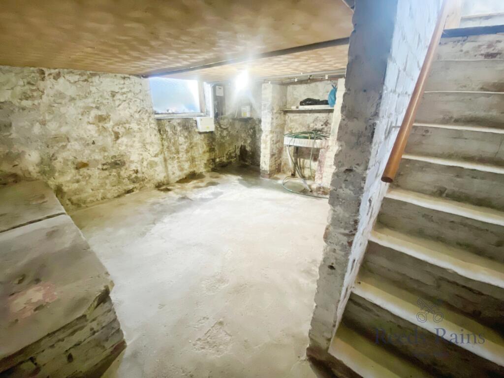 Additional property image - Hollingreave Road, Burnley, Lancashire, BB11