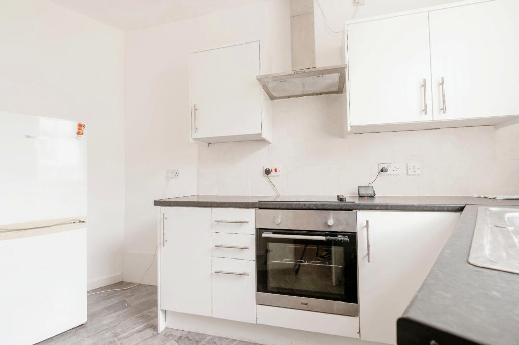 Additional property image - Hinton Street, Burnley, Lancashire, BB10
