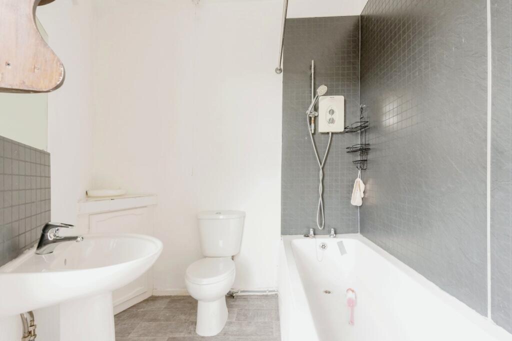 Additional property image - Hinton Street, Burnley, Lancashire, BB10