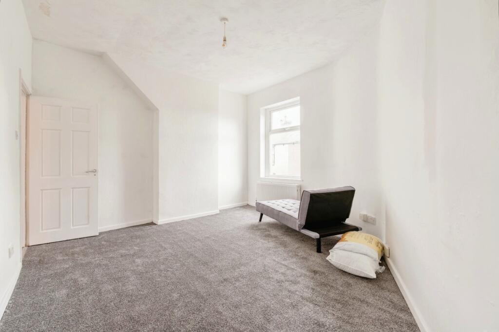 Additional property image - Hinton Street, Burnley, Lancashire, BB10