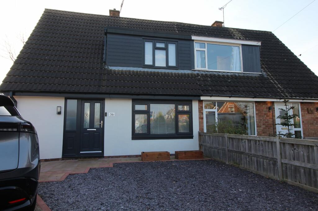 4 bedroom semi-detached house for rent in Tewkesbury Close, Upton, Chester, Cheshire, CH2