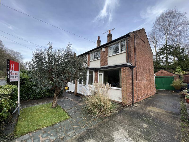 2 bedroom terraced house for sale in Padden Brook, Romiley, SK6