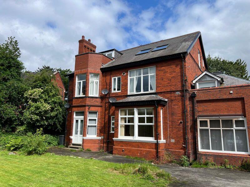 1 bedroom apartment for sale in Stockport Road, Gee Cross , SK14