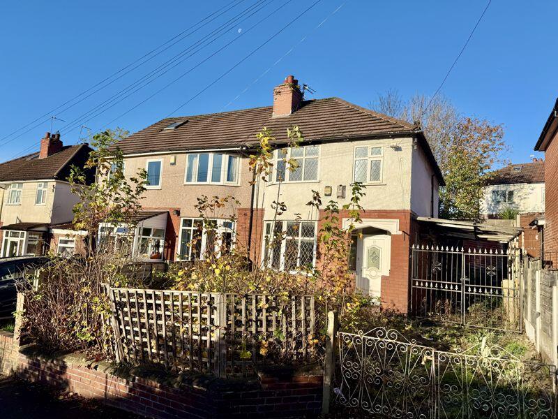 Main image of property: The Crescent, Bredbury