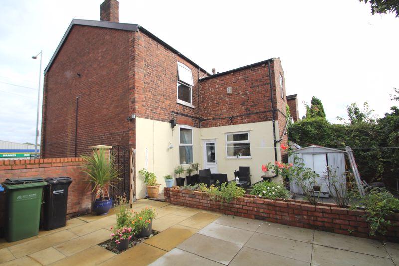 3 bedroom end of terrace house for sale in Stockport Road West