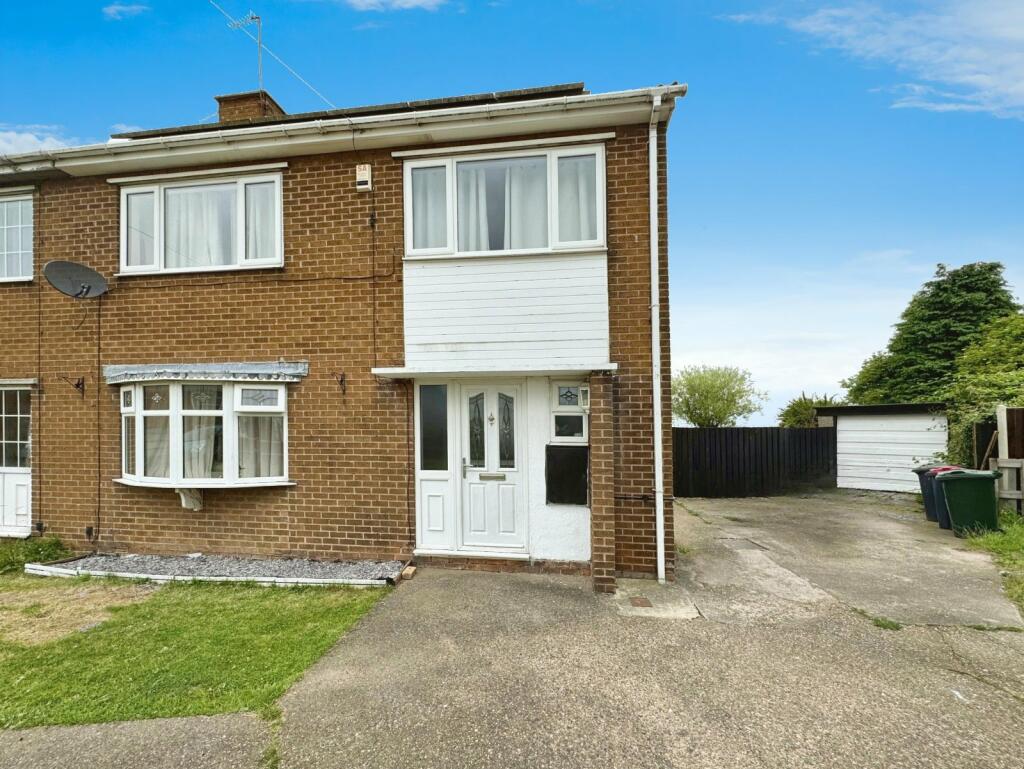 3 bedroom semidetached house for rent in Milton Road, Dinnington