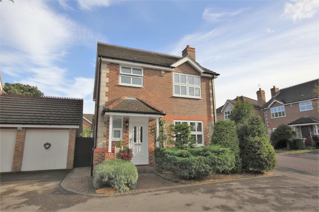 3 bedroom detached house for sale in Fitzgerald Close, Whiteley, PO15