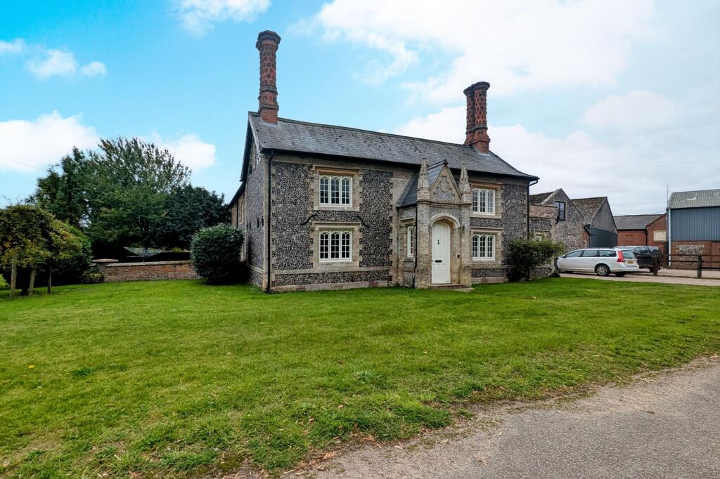 Main image of property: Saham Toney