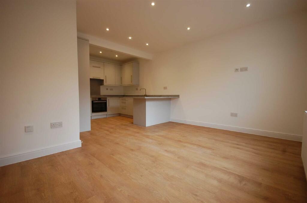 Main image of property: High Street, Ruislip, HA4 7BD