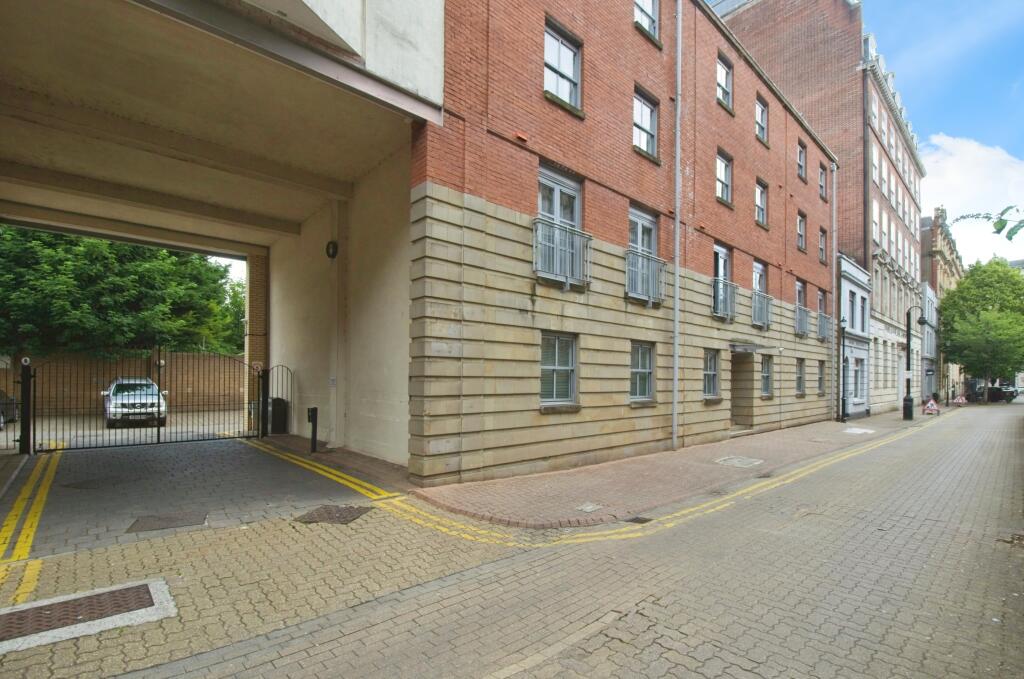 Main image of property: St James Mansions, Cardiff Bay