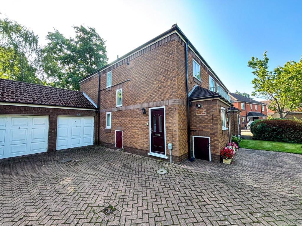 Main image of property: Ella Park, Anlaby, Hull, East Riding of Yorkshi, HU10