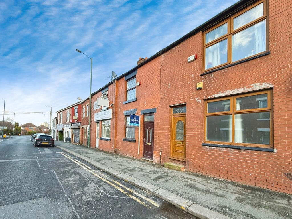 Main image of property: Stockport Road, Hyde, Greater Manchester, SK14
