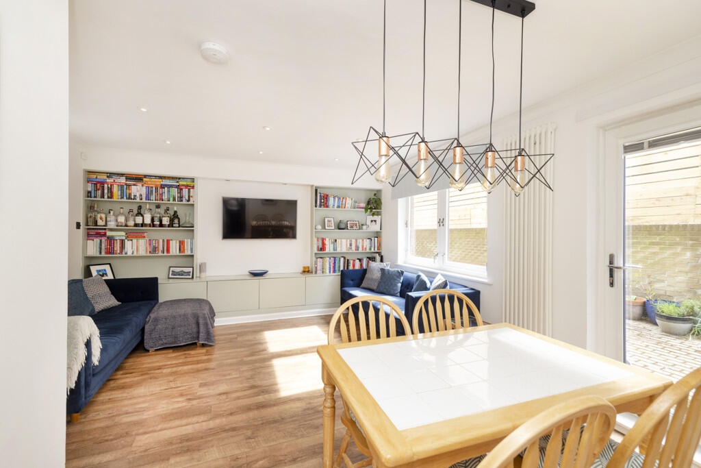 Main image of property: 1/3 Sunbury Place, Dean Village, Edinburgh, EH4 3BY