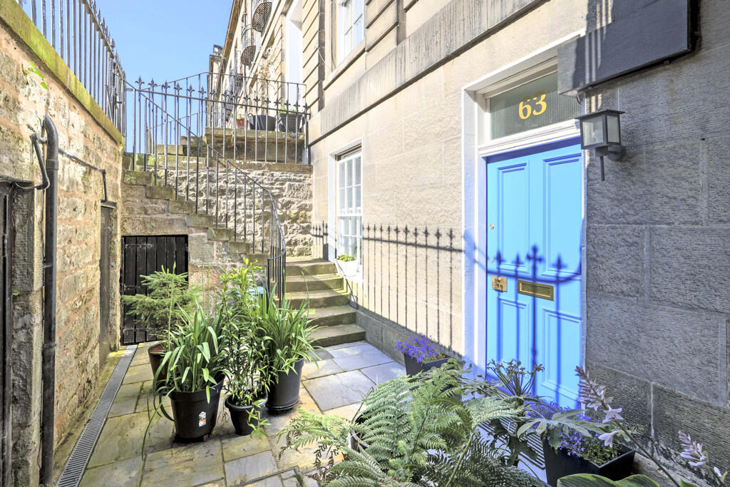 Main image of property: 63 East Claremont Street, New Town, Edinburgh, EH7 4HU