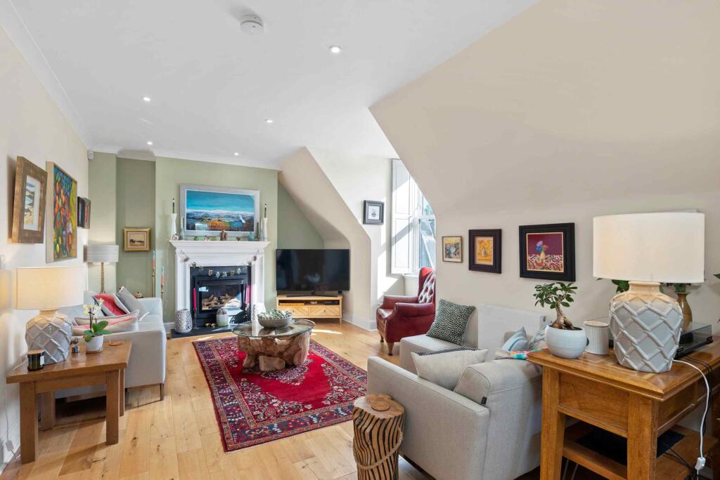 Main image of property: 97 (Flat 3) South Oswald Road, The Grange, Edinburgh, EH9 2HH