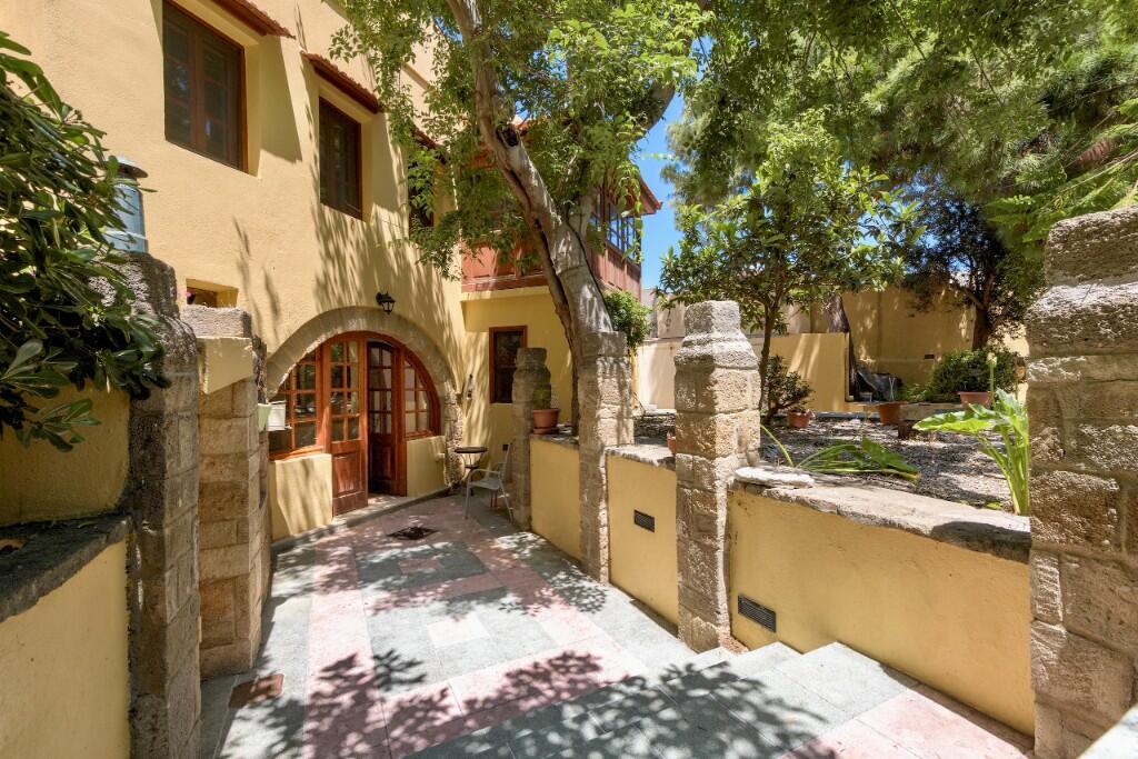 4 bedroom town house for sale in Rhodes, Rhodes, Dodecanese islands, Greece