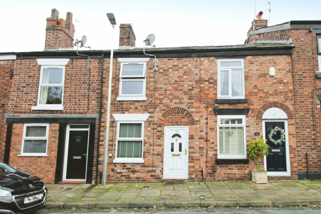 2 bedroom terraced house for rent in Newton Street, Macclesfield