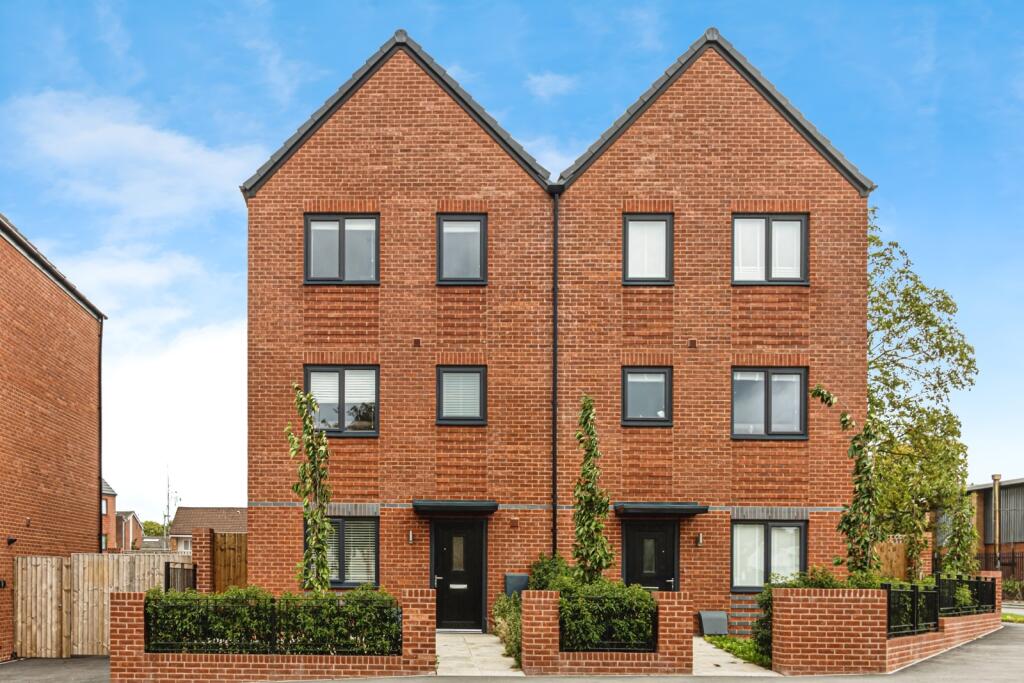 Main image of property: Varley Street, Manchester, Greater Manchester, M40