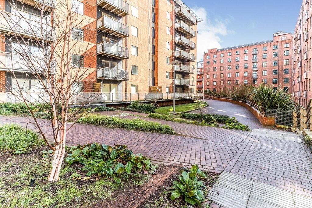 Main image of property: Lower Chatham Street, Manchester, Greater Manchester, M1