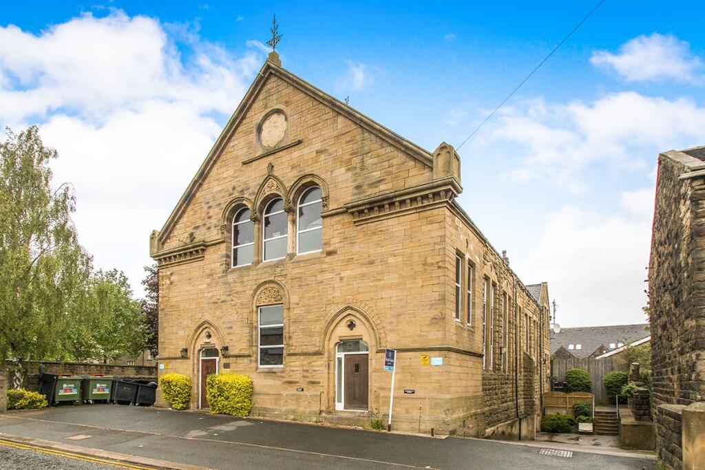 Main image of property: Bruntcliffe Road, Morley, Leeds, LS27