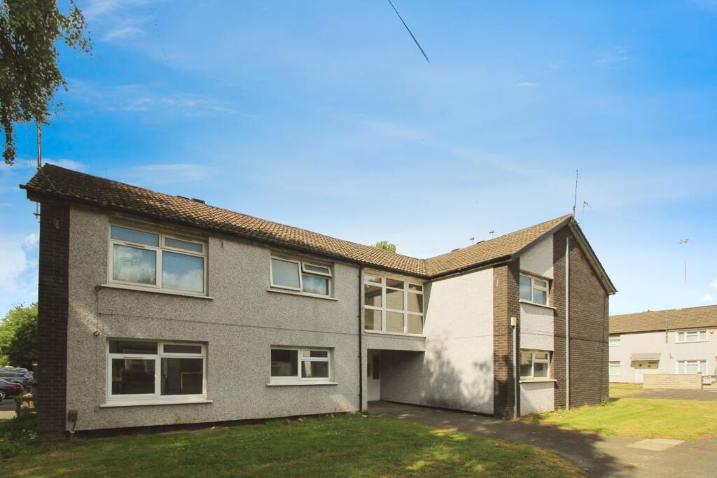 Main image of property: Moor Crescent Chase, Leeds, West Yorkshire, LS11