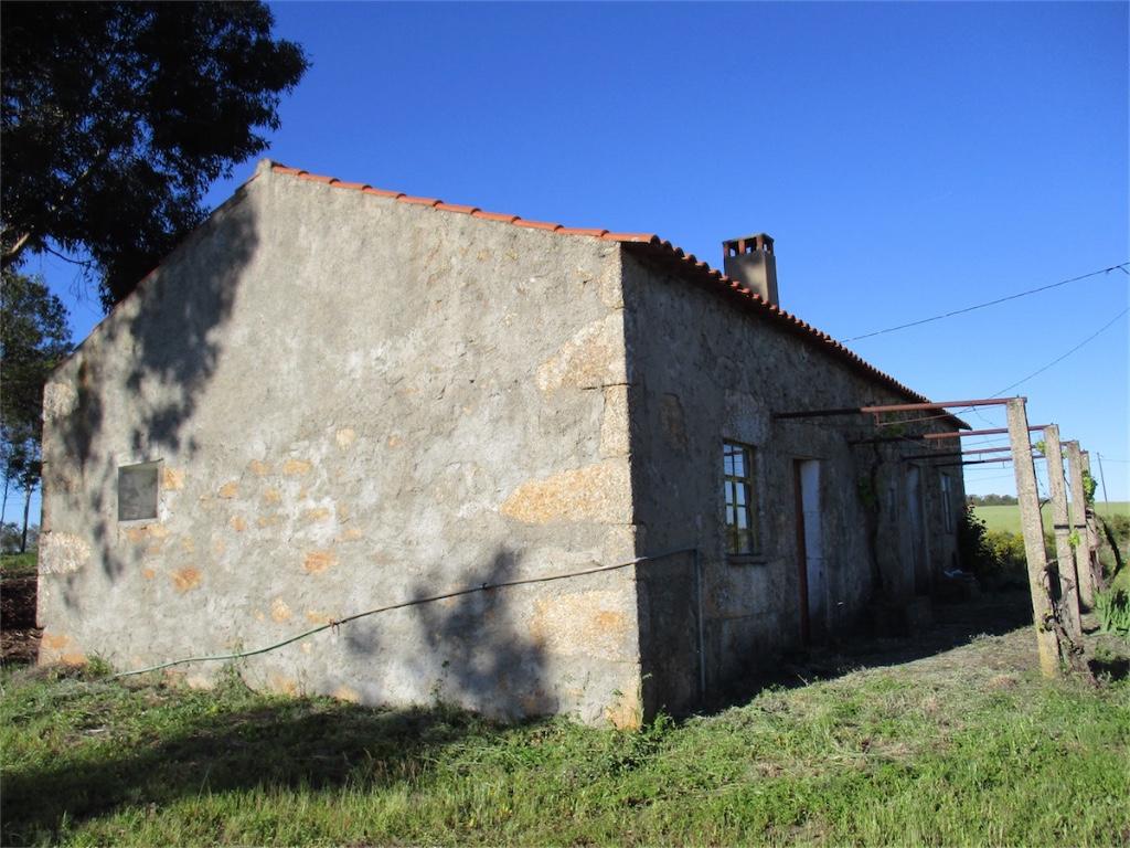 farm house for sale in Fundão, Beira Baixa, Portugal