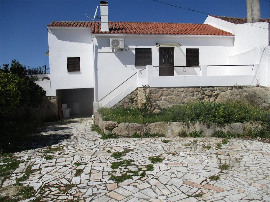 2 bedroom detached house for sale in Fundão, Beira Baixa, Portugal
