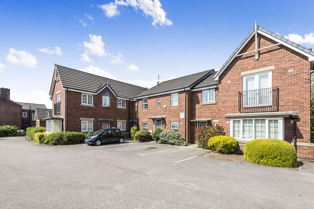 2 bedroom apartment for rent in Wigan Lower Road, Standish Lower Ground