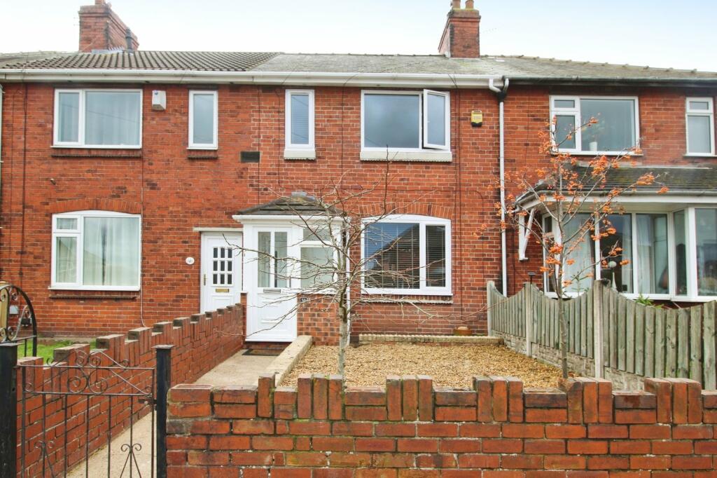 3 bedroom terraced house for rent in Minsthorpe Lane, South Elmsall