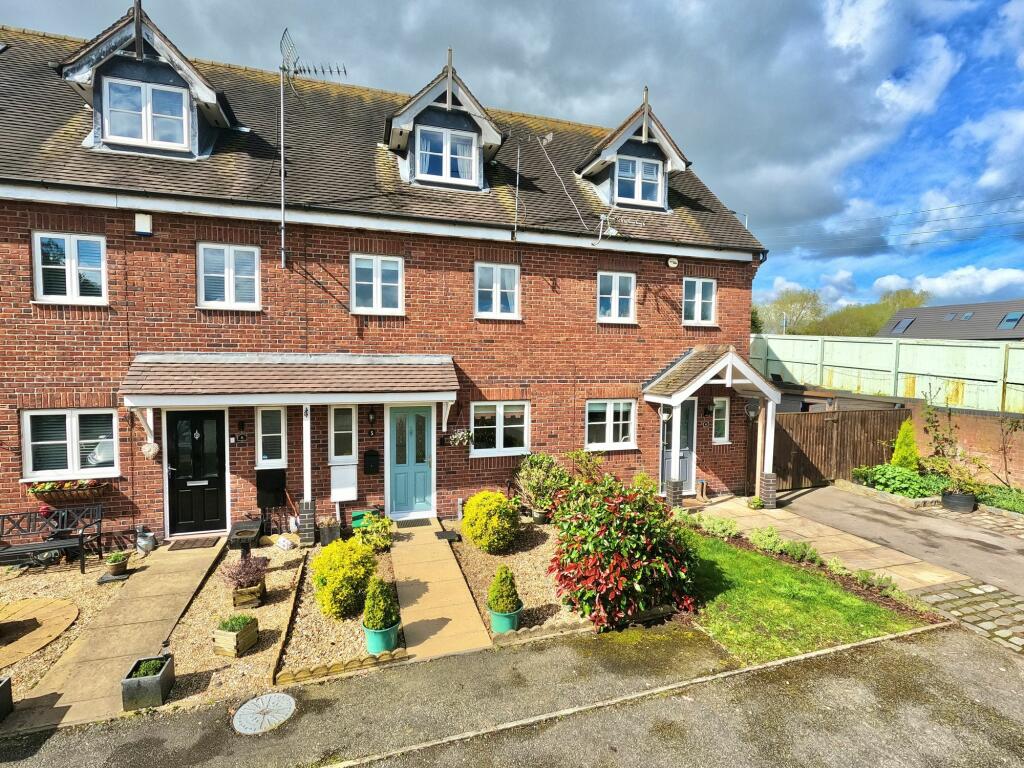3 bedroom terraced house for sale in Haywood Court, Madeley, CW3