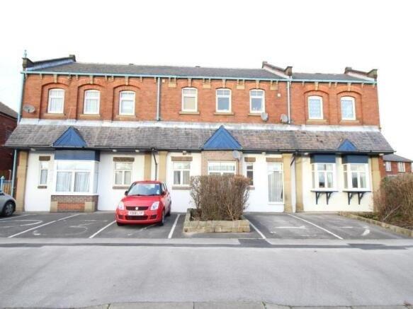 Main image of property: North Lingwell Road, Leeds, West Yorkshire, LS10