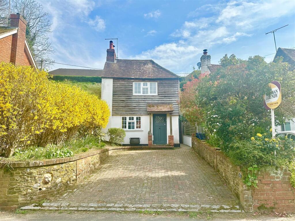 Main image of property: Red Lion Lane, Farnham