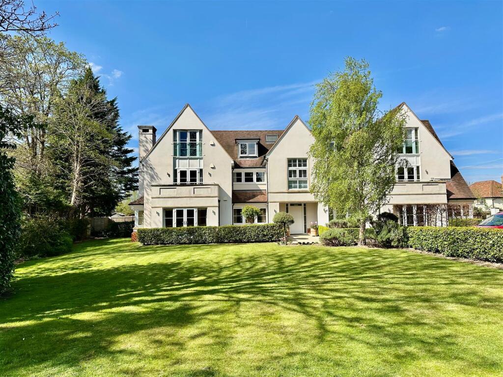 Main image of property: Westbourne Place, Farnham