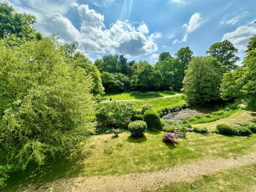 Main image of property: South Street, Farnham