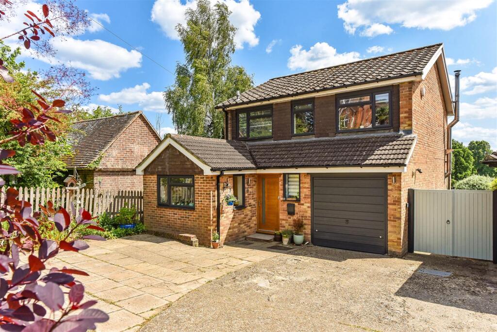 Main image of property: Wire Cut, Frensham, Farnham