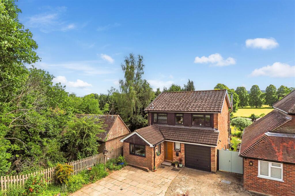 Main image of property: Wire Cut, Frensham, Farnham