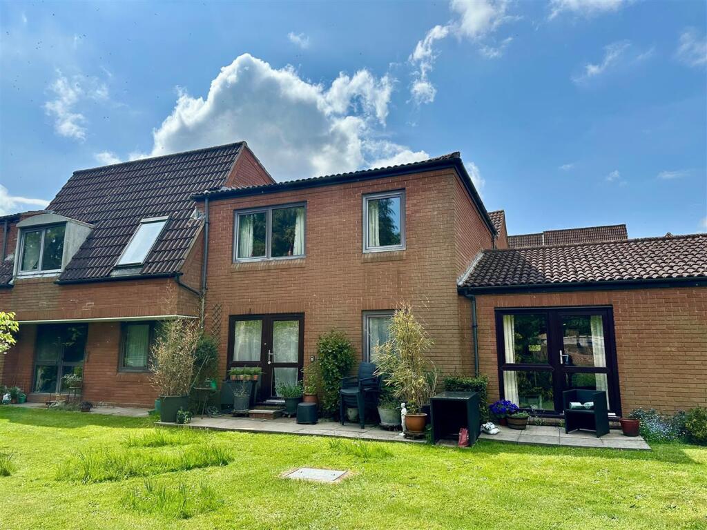 Main image of property: Home Park House, South Street, Farnham