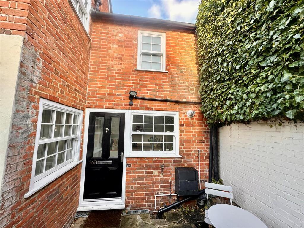 Main image of property: Long Garden Walk, Farnham