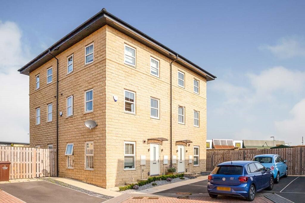 Main image of property: Cawood Close, Wakefield, West Yorkshire, WF1