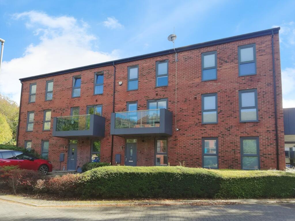 Main image of property: Finchdale Close, Wakefield, West Yorkshire, WF1